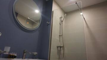 Фото номера Номер-студио с кроватью размера &quot;king-size&quot; Отель New Gudauri Residences and Spa г. Гудаури 13