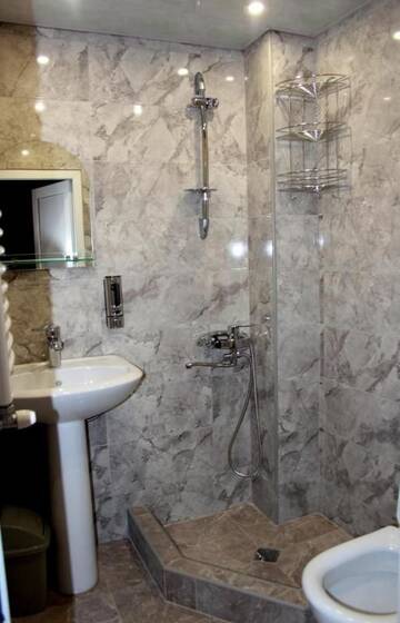 Фото номера Шале с двумя спальнями Шале Cottage Gudauri г. Гудаури 36