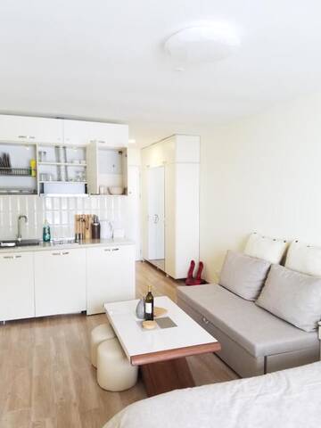 Фото номера Номер-студио с балконом Апарт-отели Smart Apartment Powered By Amazon’s Alexa г. Гудаури 3