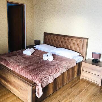 Фото номера Двухместный номер с 1 кроватью и балконом Гостевой дом Hillsite Gudauri г. Гудаури 4