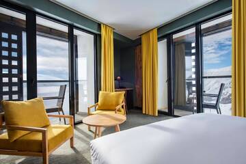 Фото номера Семейный номер с видом на горы Отель Best Western Gudauri г. Гудаури 6