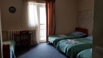 Фото номера Четырехместный номер Гостевой дом Hotel Shele г. Гудаури 2