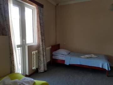 Фото номера Классический трехместный номер Гостевой дом Hotel Shele г. Гудаури 8