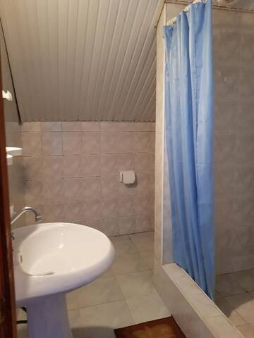 Фото номера Классический трехместный номер Гостевой дом Hotel Shele г. Гудаури 3