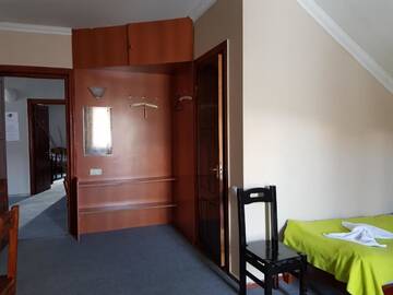 Фото номера Классический трехместный номер Гостевой дом Hotel Shele г. Гудаури 9