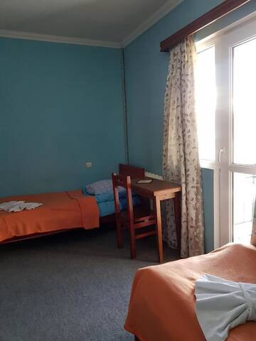 Фото номера Классический трехместный номер Гостевой дом Hotel Shele г. Гудаури 4