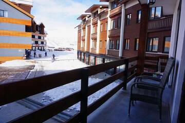 Фото номера Апартаменты с видом на горы Апарт-отели Gudauri Travel Apartments in Suites (New Gudauri) г. Гудаури 16