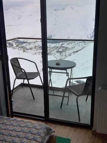 Фото Отель New Gudauri loft г. Гудаури 2