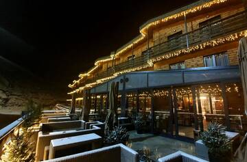 Фото Отель Gudauri Hills Apart Hotel г. Гудаури 1